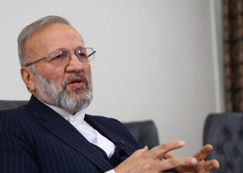 ده سال کار، سی سال تجربه